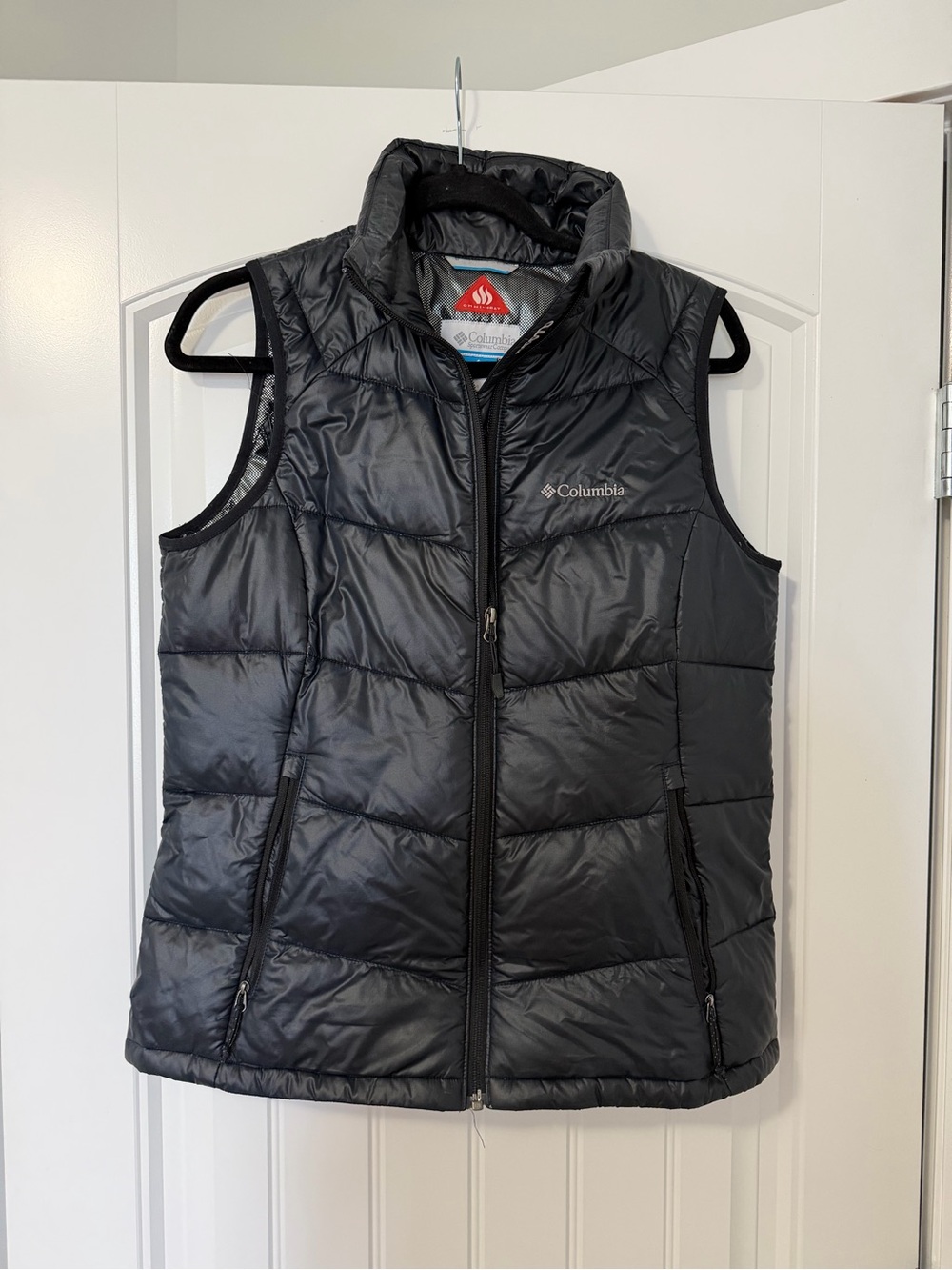 Columbia Black Shiny Quilted Insulated Vest